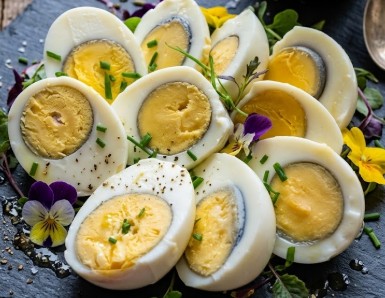 Why Hard-Boiled Eggs Sometimes Get a 