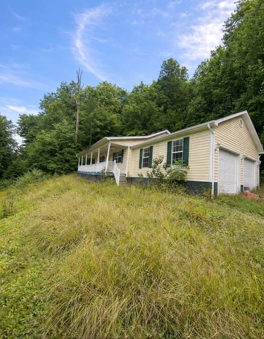 nviting Single-Level Living Surrounded by West Virginia Scenery